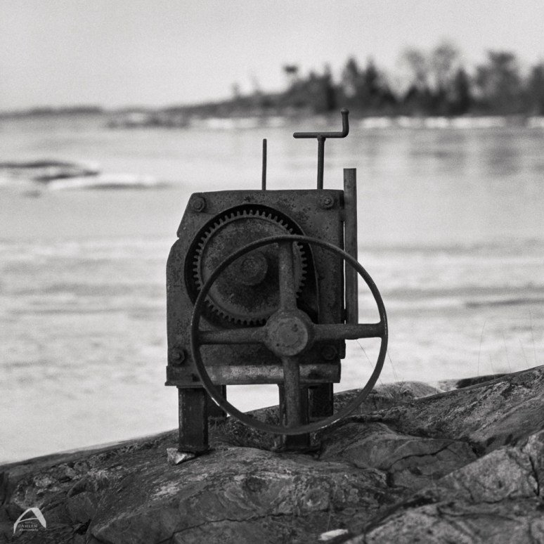 Hasselblad 500CM Planar 100/4 Ilford HP5+ Kodak 110B